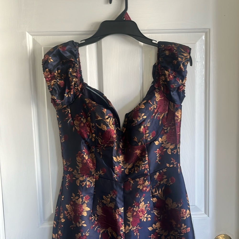 Lulus jumpsuit NEVER WORN